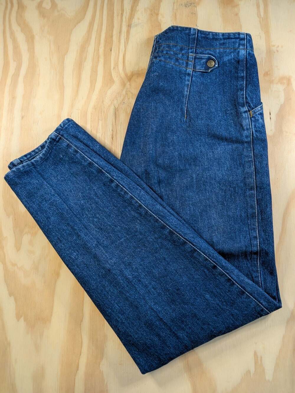 Karadis High-Waisted Pleated Mom Jeans